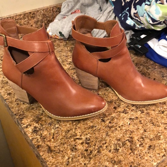 Reba Shoes - Reba leather Booties
